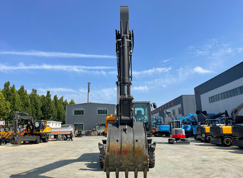 148HP wheel digger