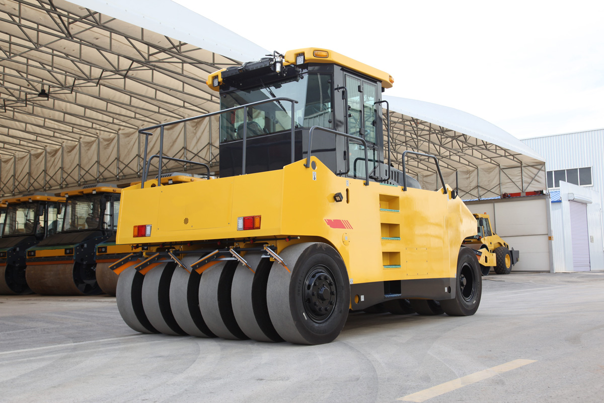 heavy duty tyred roller