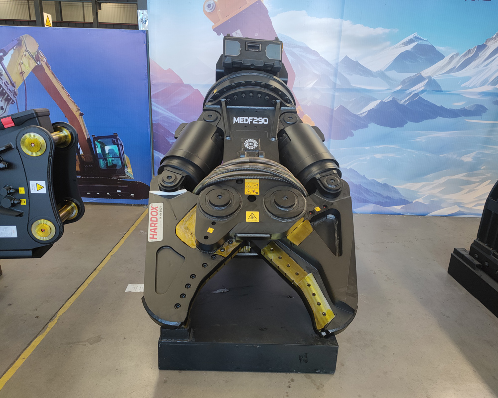 690mm Wide Jaw for 20-30 Ton Excavators