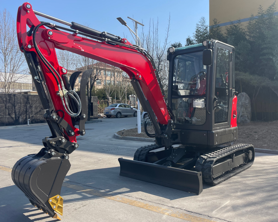 25 HP Kubota excavator