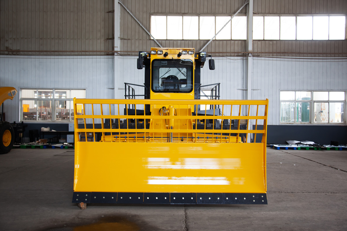 262HP Shangchai landfill roller