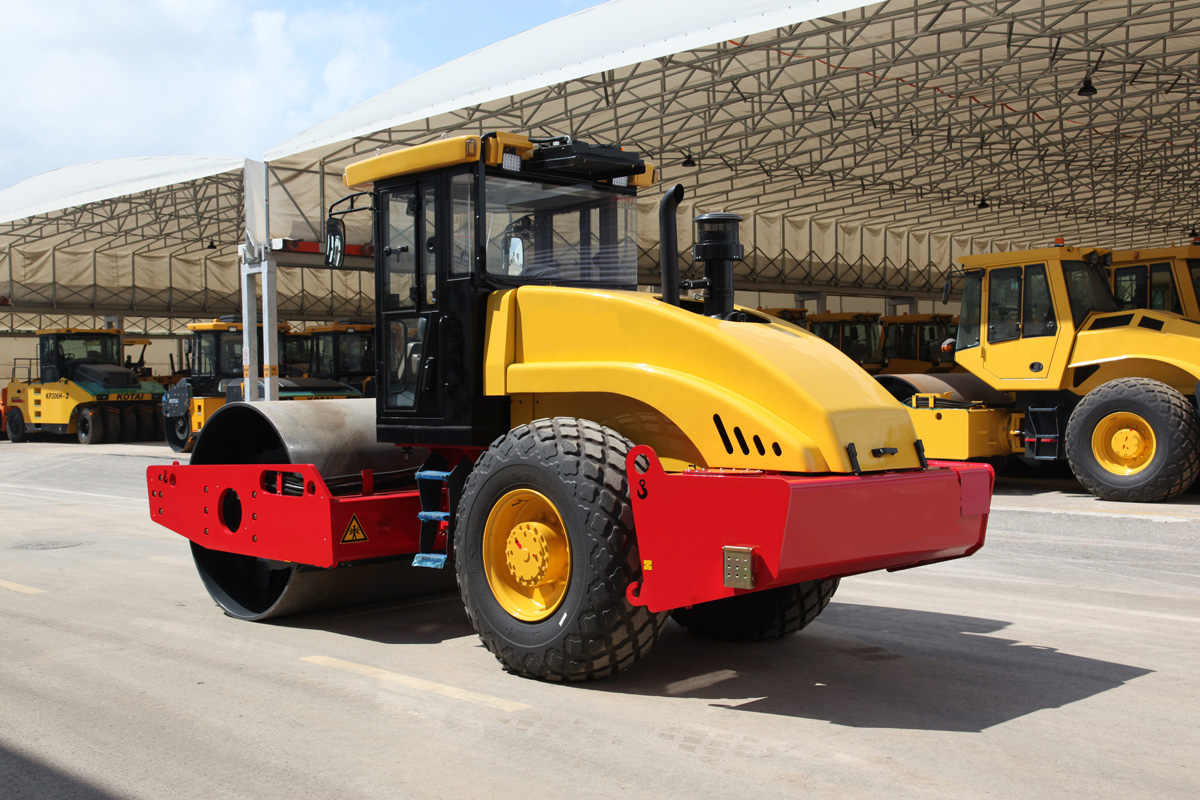 143HP Weichai compactor