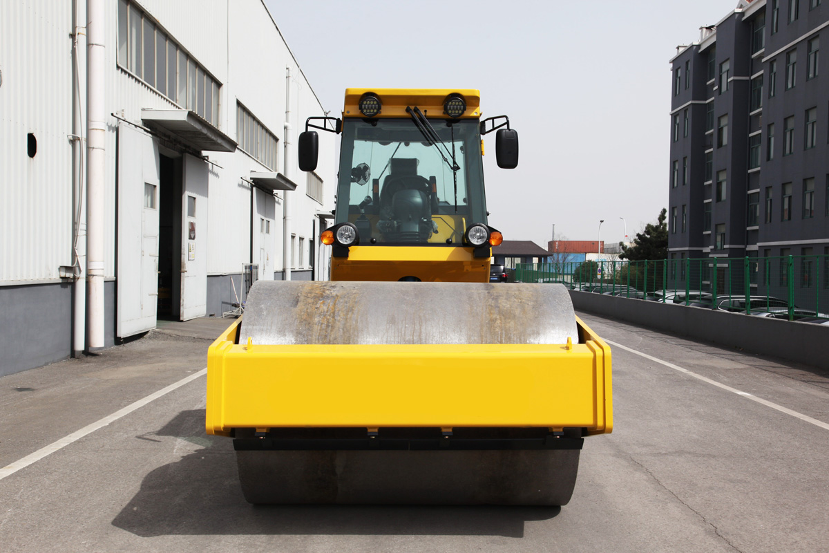 12 ton vibratory roller
