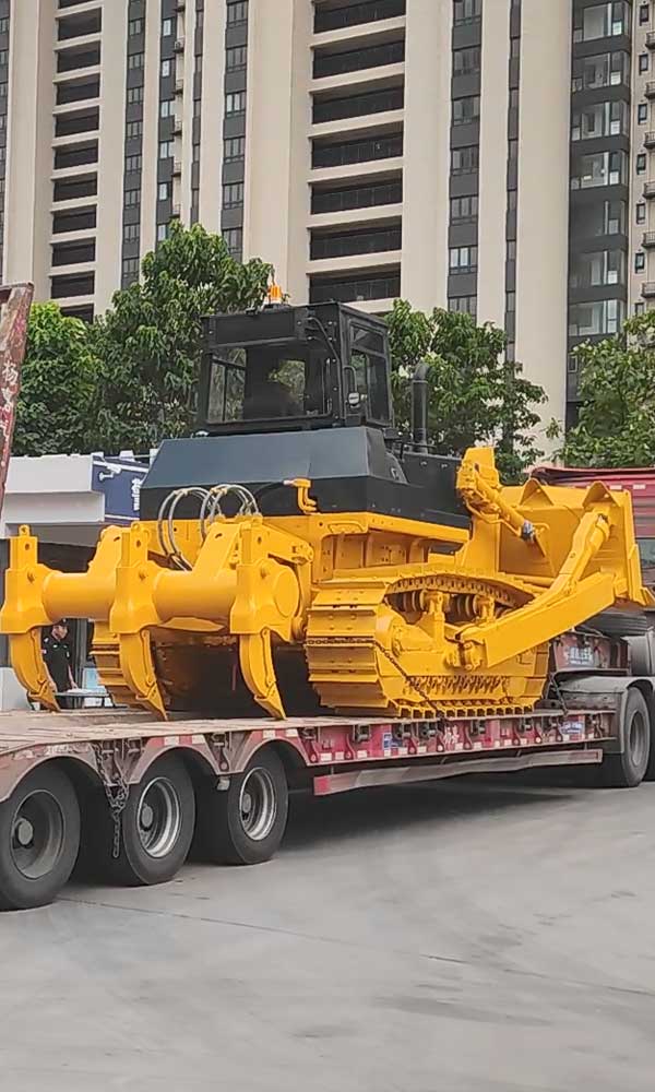 2025061619-Chinese bulldozer factory