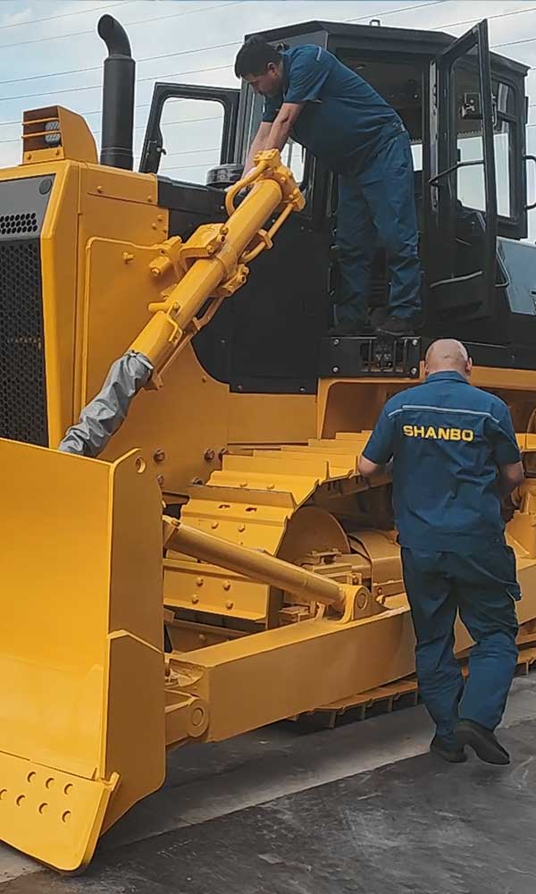 2025061607-Chinese bulldozer factory